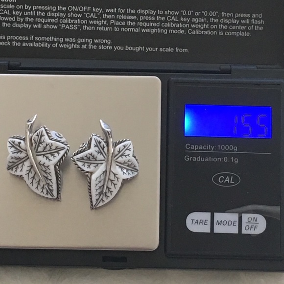 Vintage Boucher Signed Clip On Earrings - Picture 5 of 8